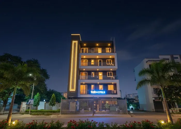 Fabhotel Kiara- 400 Meters From Medanta Hospital Gurgaon
