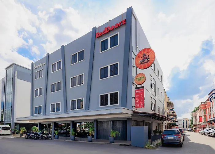 Reddoorz Plus Near Ferry Terminal Batam Center