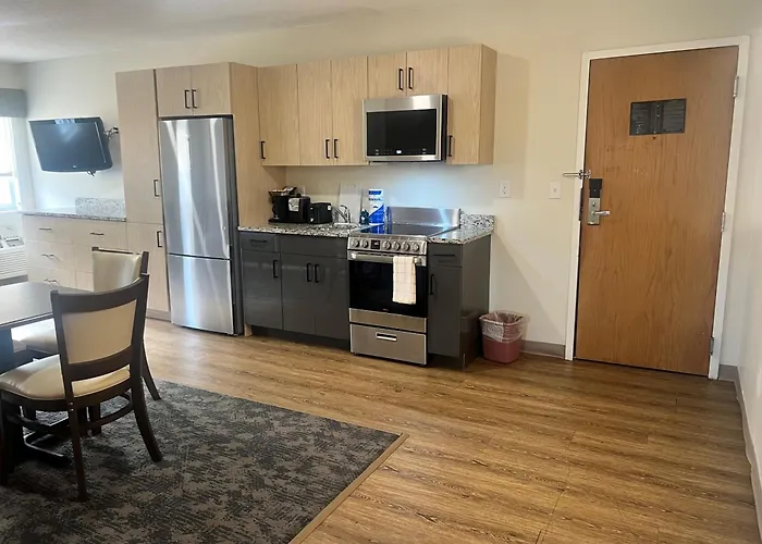 Residences At Solomon Pond Marlborough