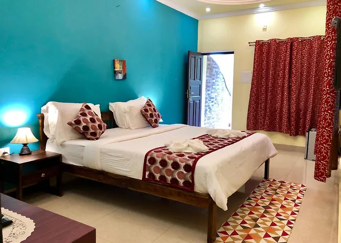 Shanu'S Seaside Inn - A Family-Run Guesthouse Just 100 Metres From Candolim Beach