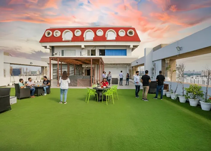 Fabhotel Sapphire 83 Gurgaon