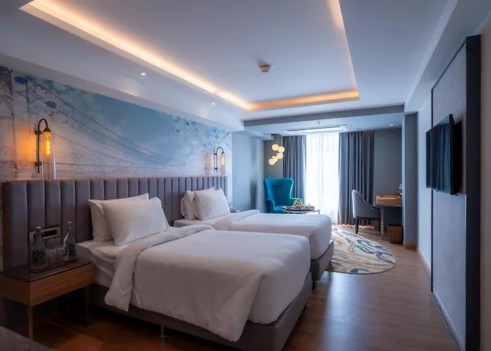 Golden Tulip Bhopal Hotel