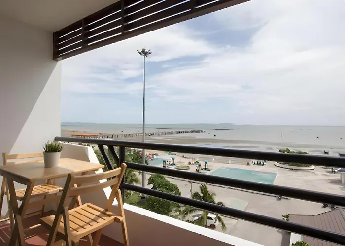 Seabreeze Bangsaen Hotel Chonburi