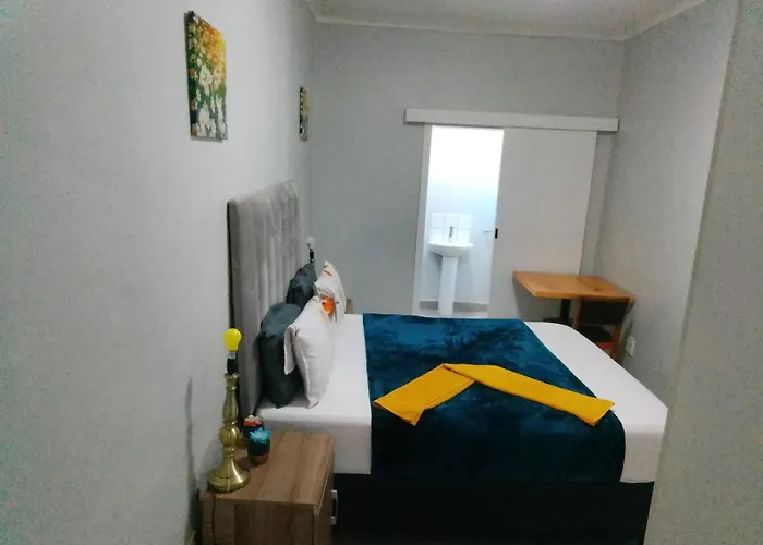 Neo & Ruks Guest House Salt River 1 Cape Town