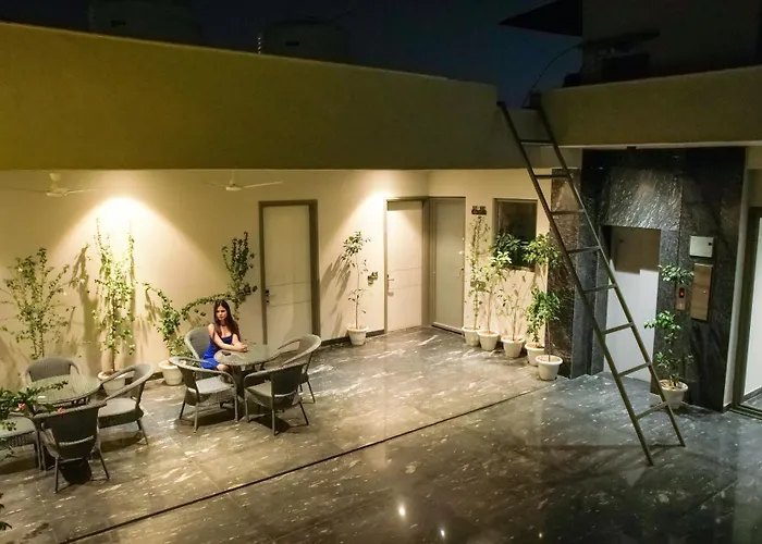 Lime Tree Hotel & Stays Greater Noida Nearby India Expo Centre & Mart