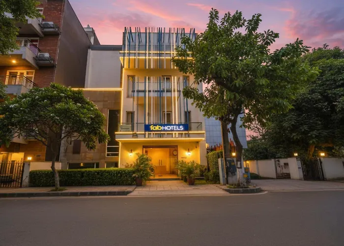 Fabhotel Premium Nest Near Paras Hospital, Gurgaon