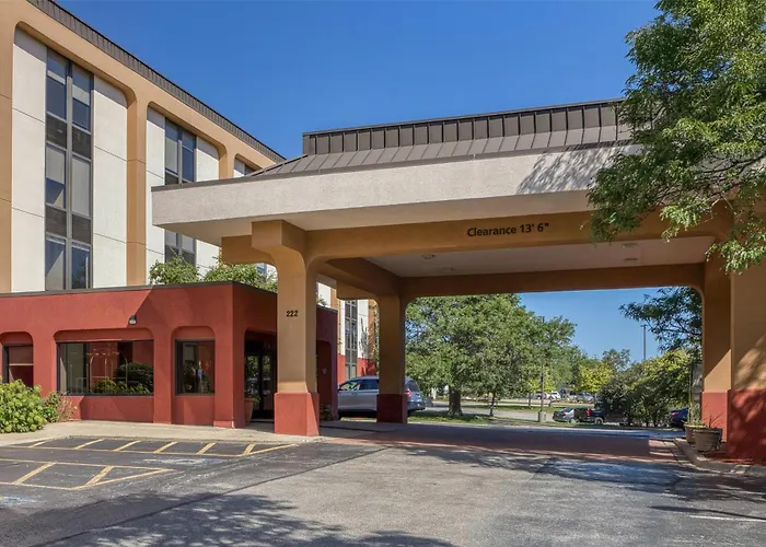 Surestay Plus Hotel By Best Western Chicago Lombard