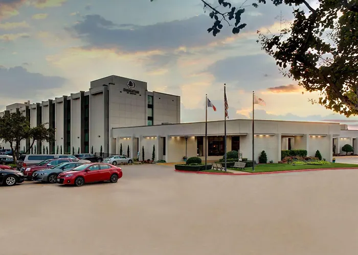 Doubletree By Hilton Arlington Dfw South Hotel