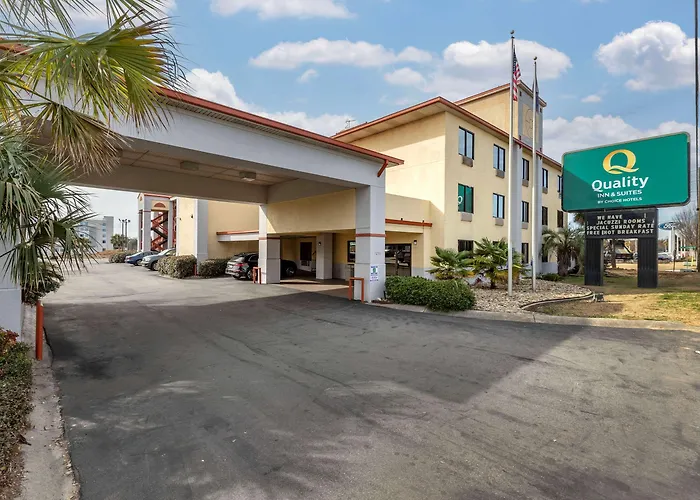 Quality Inn & Suites Ft Jackson Maingate Columbia