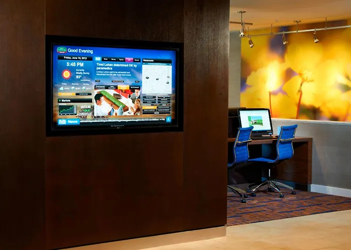 Courtyard By Marriott Rockford Hotel
