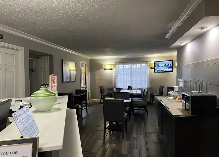 La Quinta Inn & Suites By Wyndham Wichita Falls Airport Area