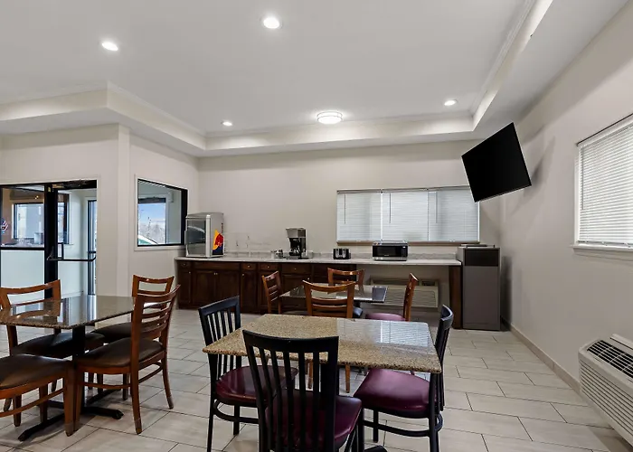 Red Lion Inn & Suites Caseyville