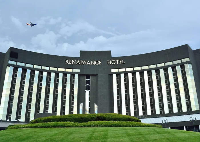 Renaissance St. Louis Airport Hotel Berkeley