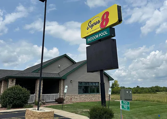 Super 8 By Wyndham Sturtevant Racine