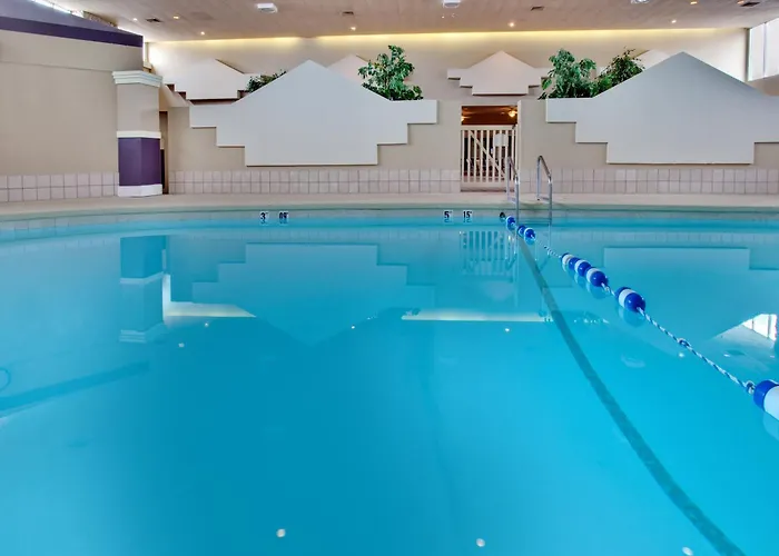 Ramada By Wyndham Midtown Grand Island Hotel