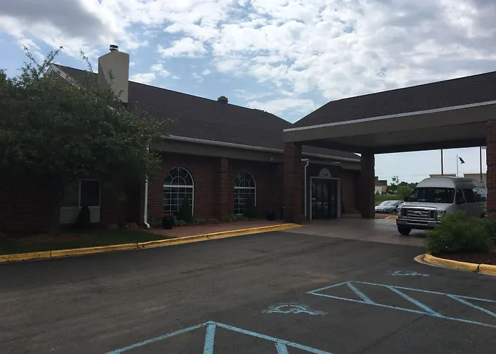 Wyndham Garden Grand Rapids Airport Hotel Cascade