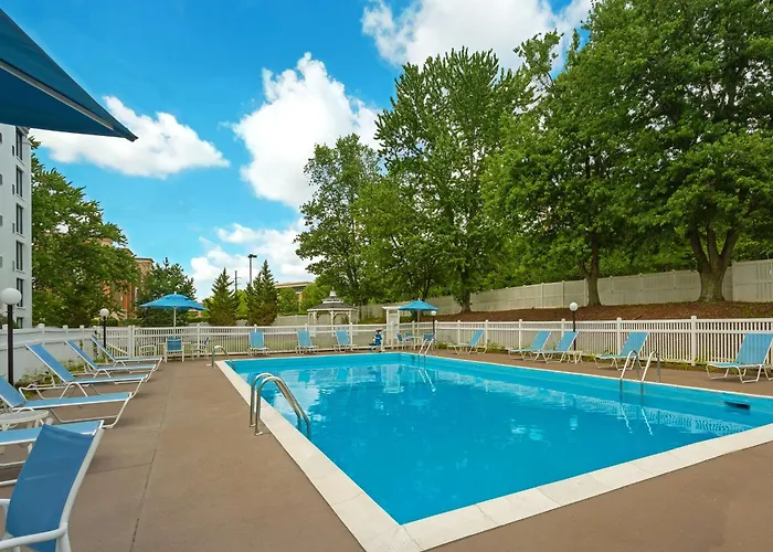 Doubletree By Hilton Washington Meadow Lands Casino Area Hotel