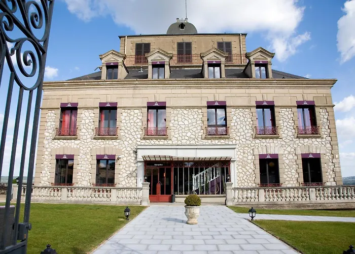 Domaine De La Corniche Hotel Rolleboise