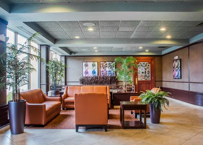 Clarion Hotel & Suites Riverfront Oswego