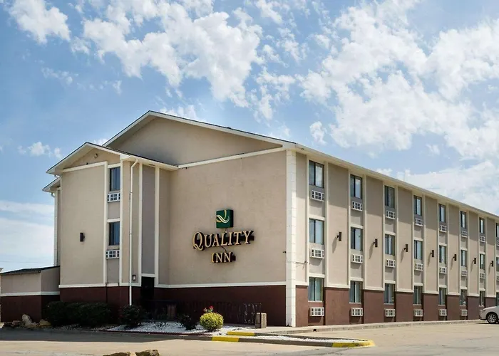 Quality Inn I-70 At Wanamaker Topeka