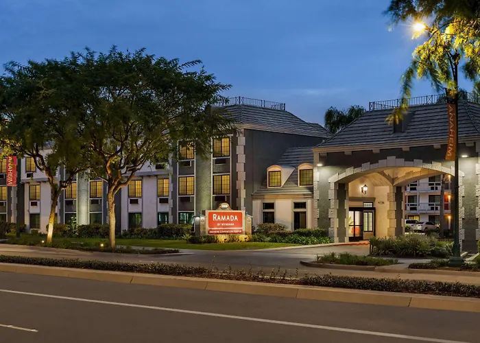 Ramada By Wyndham Anaheim Convention Center Otel