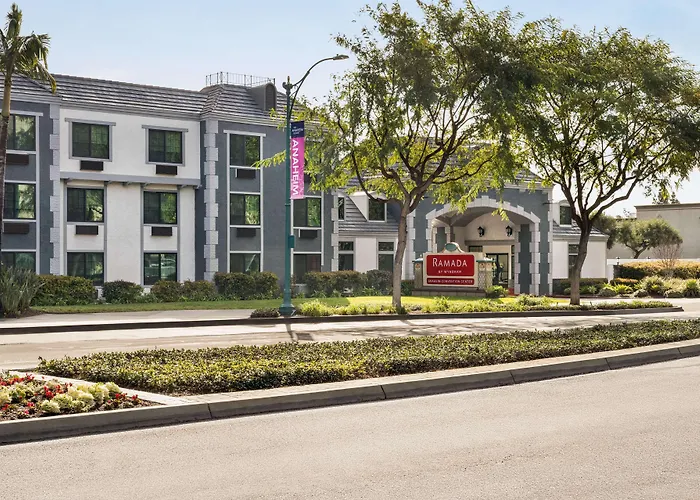 Ramada By Wyndham Anaheim Convention Center Otel