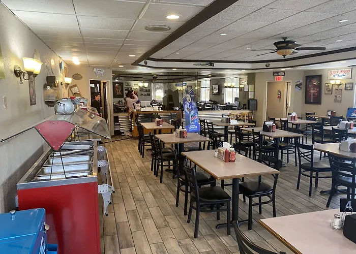 Ramada By Wyndham Enid Hotel