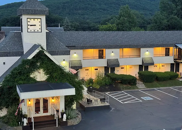 The Black Mountain Inn Brattleboro