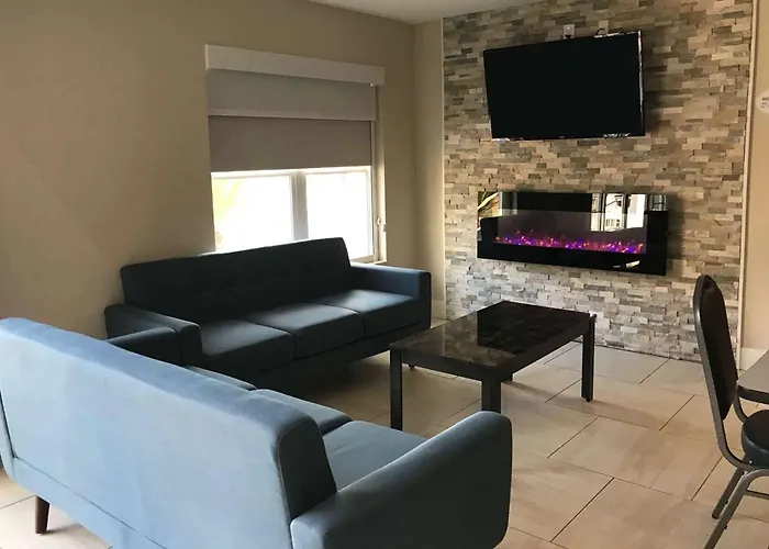 Baymont By Wyndham Lake Park Valdosta I75