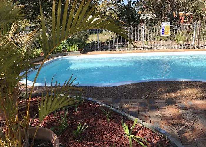 Tea Gardens Motel