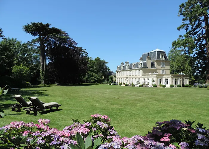 Chateau La Cheneviere Port-en-Bessin-Huppain