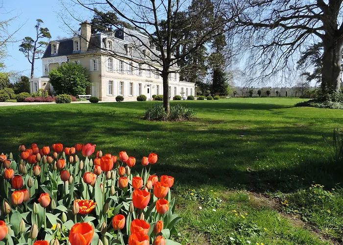 Chateau La Cheneviere Port-en-Bessin-Huppain