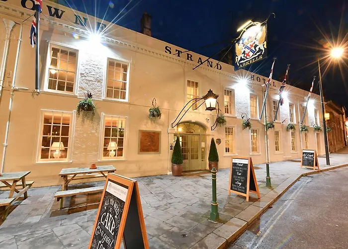 Lansdowne Strand Calne