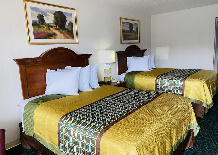 Harrisonville Inn & Suites