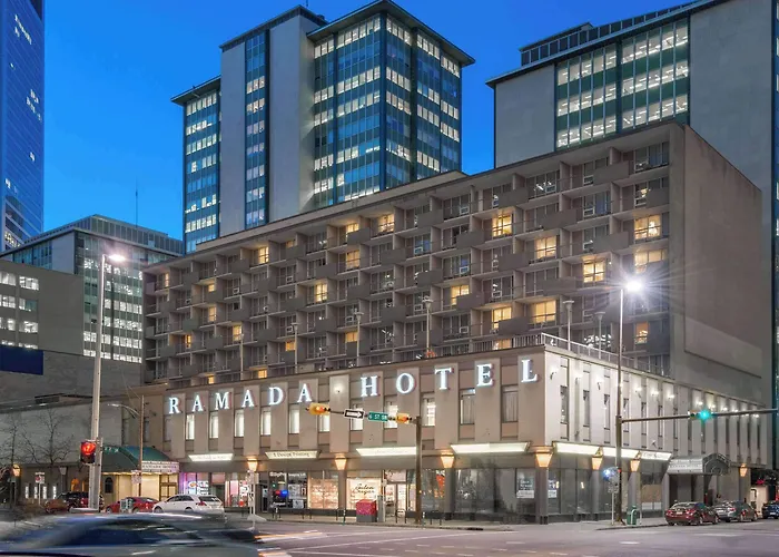 Ramada Plaza By Wyndham Calgary Downtown Hotel