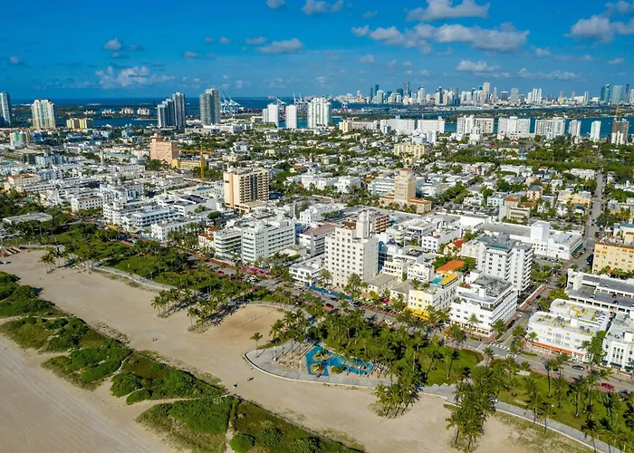 Leslie Hotel Ocean Drive Miami Beach