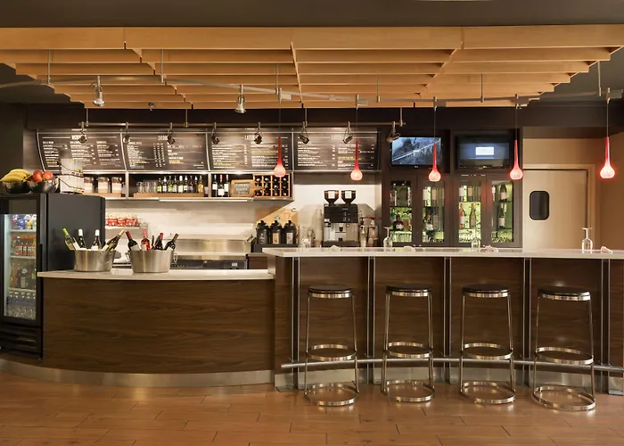 Courtyard By Marriott Peoria Hotel