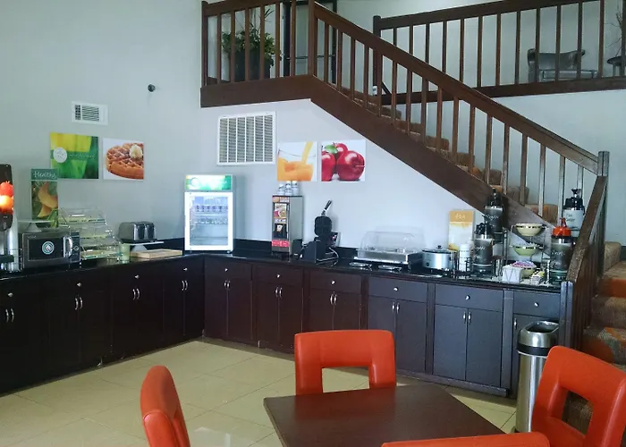 Quality Inn And Suites Stuttgart