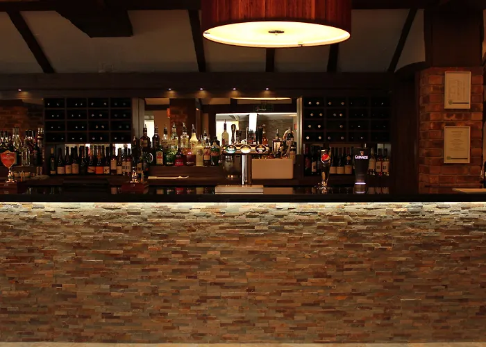 The Legacy Rose & Crown Hotel Salisbury