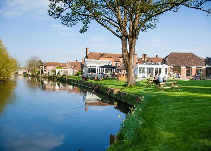 The Legacy Rose & Crown Hotel Salisbury