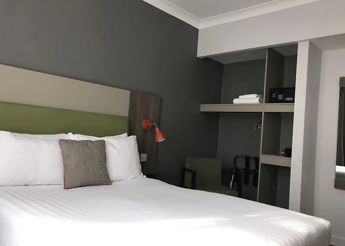 Epping Forest Hotel Woodford