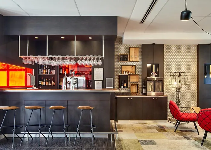 B&B HOTEL Saint-Quentin-en-Yvelines Centre Gare Montigny-le-Bretonneux