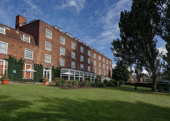Best Western Homestead Court Hotel Welwyn Garden City