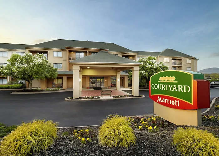 Courtyard By Marriott State College Hotel