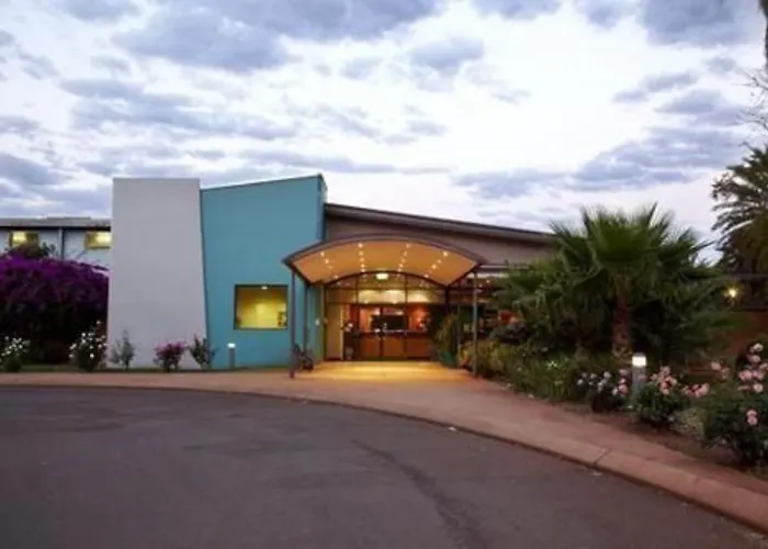 Seasons Hotel Newman