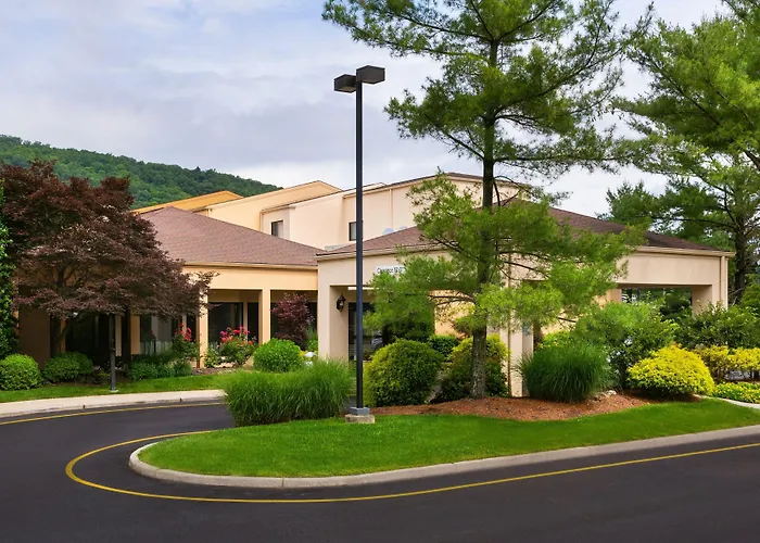 Courtyard By Marriott Mahwah Hotel