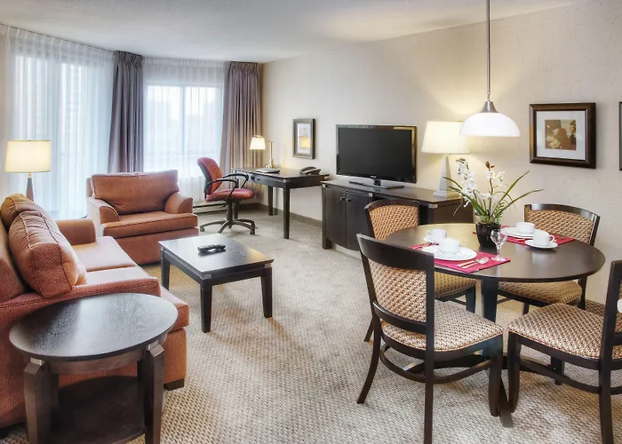 Les Suites Hotel Otawa