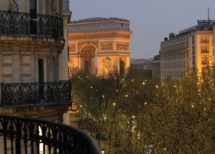 Royal Hotel Paris Champs Elysées