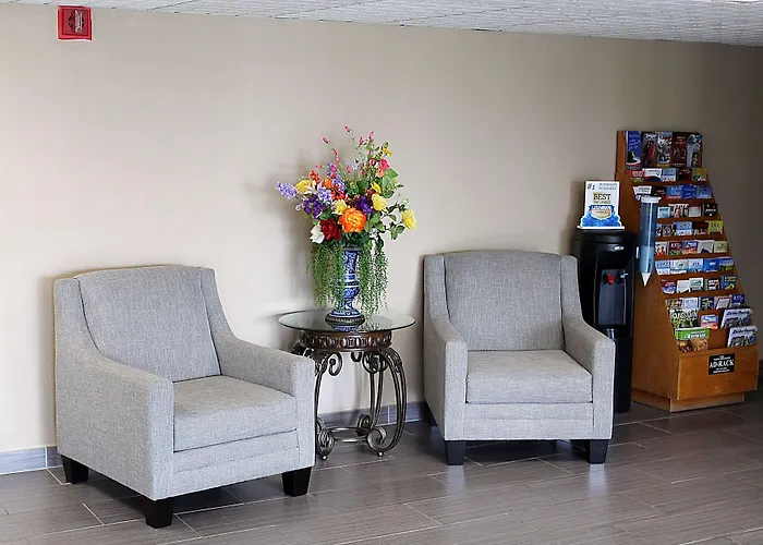 Baymont By Wyndham Springfield Hotel