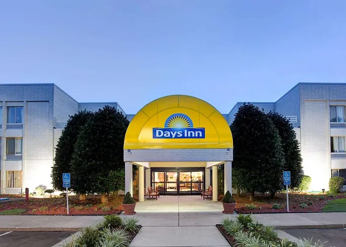 Days Inn By Wyndham Newport News City Center Oyster Point